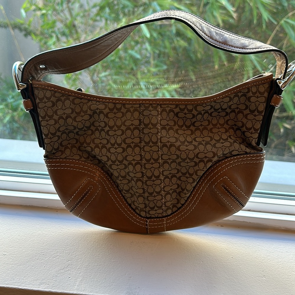 Coach Handbag - Picture 2 of 6